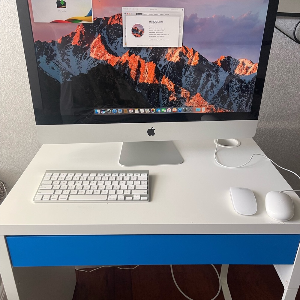 Apple iMac Sierra 27” 2.7Ghz Intel Core 4Gb with two mice